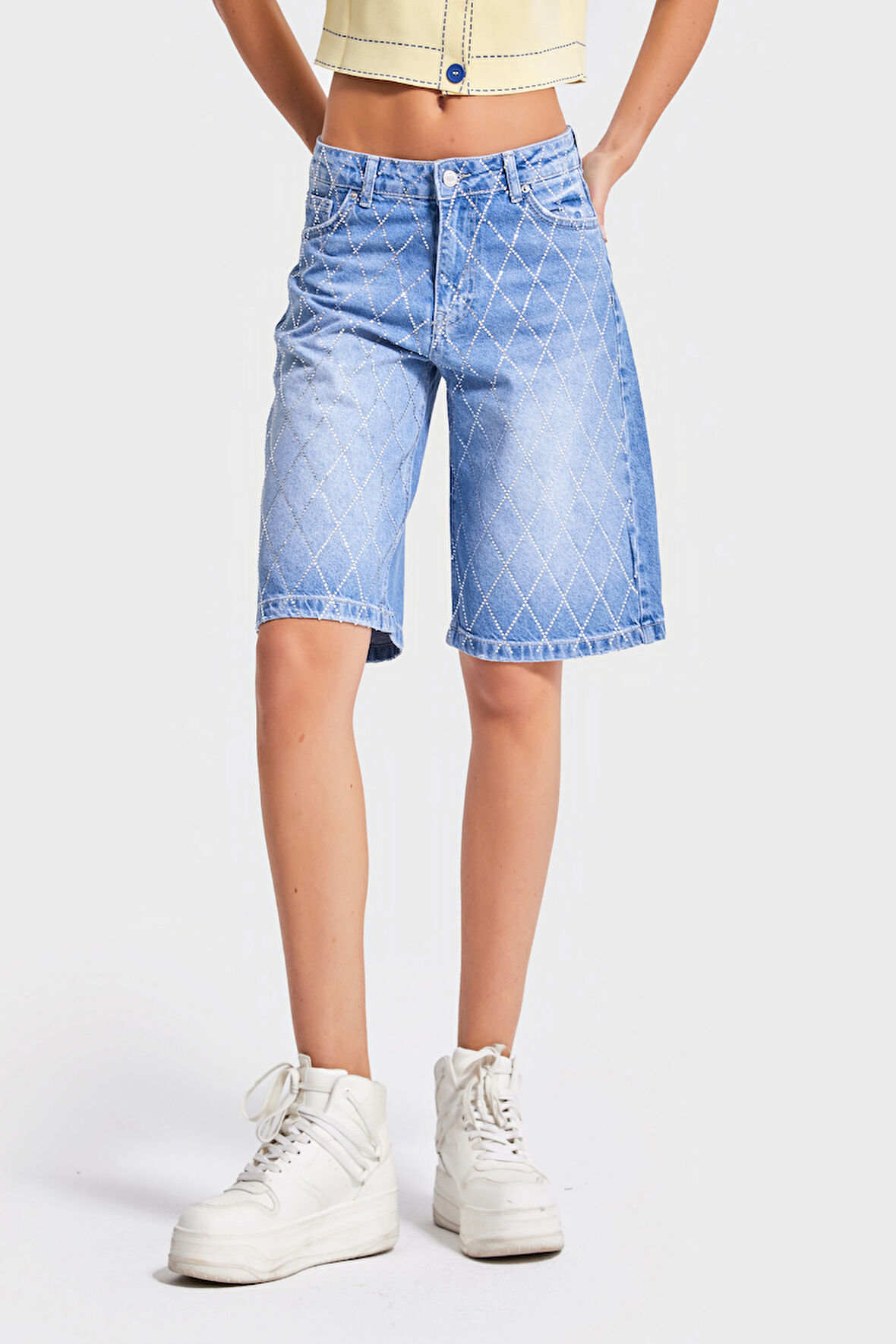 Kadın Kot Rengi T-2s5-4 Baggy Bermuda Fit Parlak Taşlı %100 Koton Tasarım Denim Jean