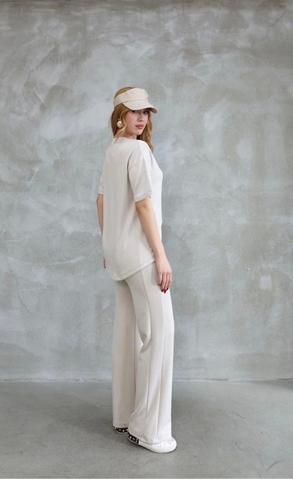 Osy Modal Yumuşak Dokulu Kumaş Bisiklet Yaka Taş Detaylı Kısa Kollu Takım - Kırık Beyaz