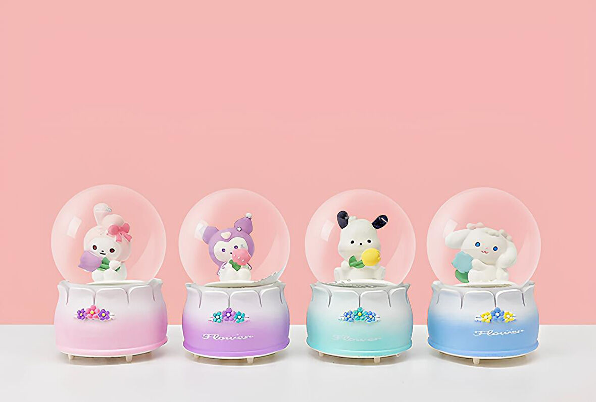 Kuromi Işıklı Kar Küresi 9 Cm 