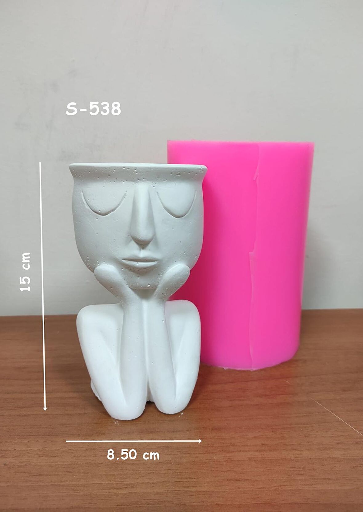 Düşünen Kız Saksı  (15 cm)