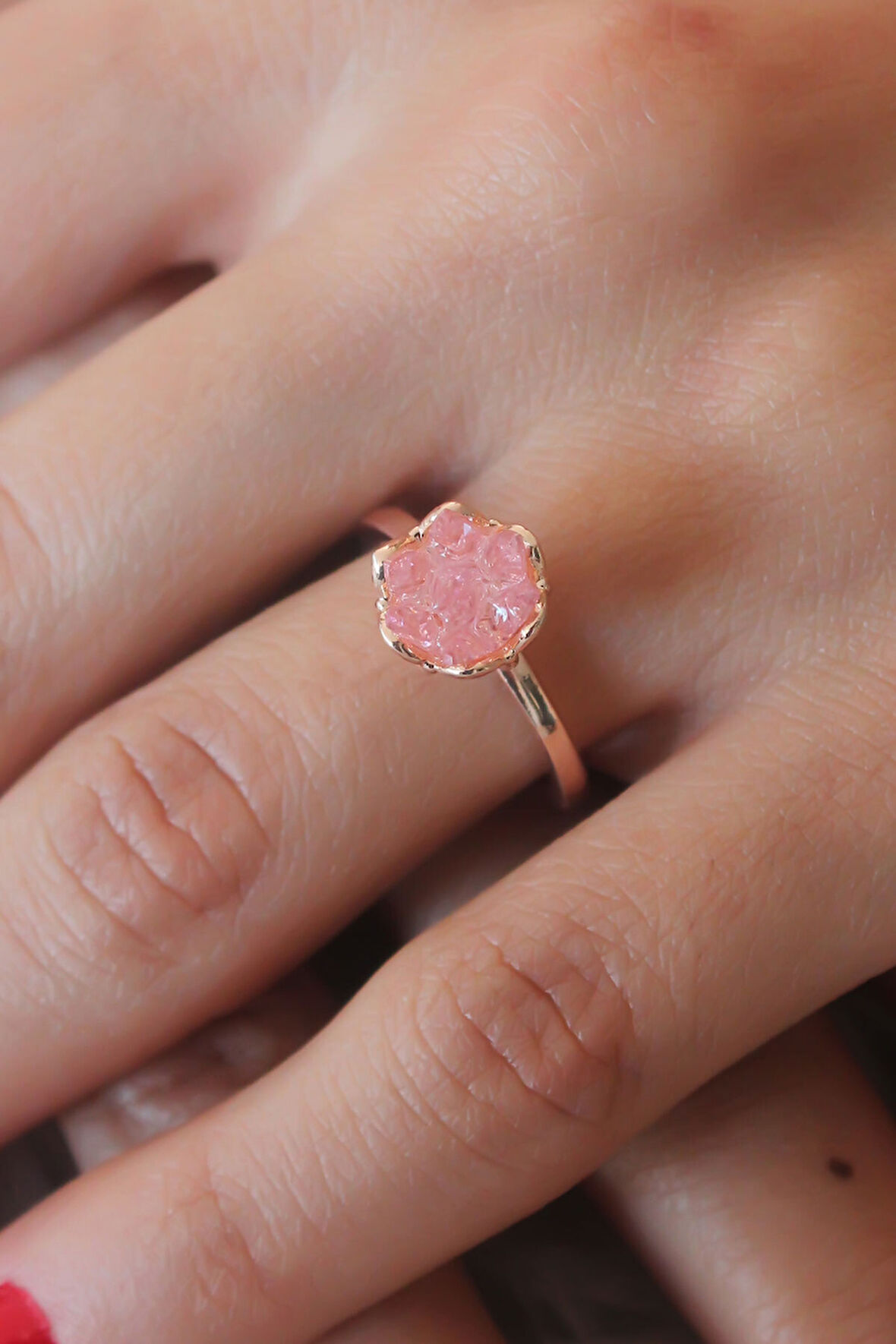 Pembe Lotus Çiçek Figür Gold Renk Kadın Yüzük - Lisinya