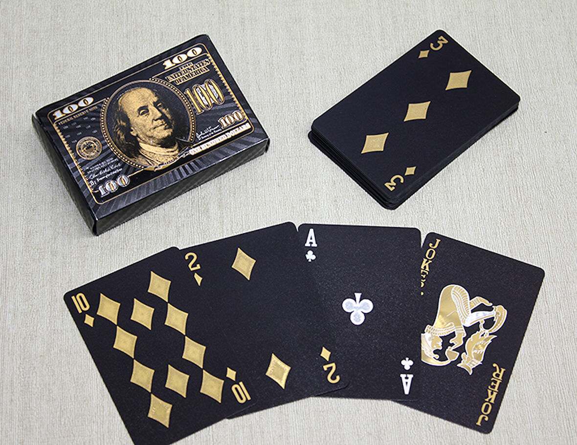 Altın Dolar Tasarımlı Siyah İskambil Oyun Kartı 