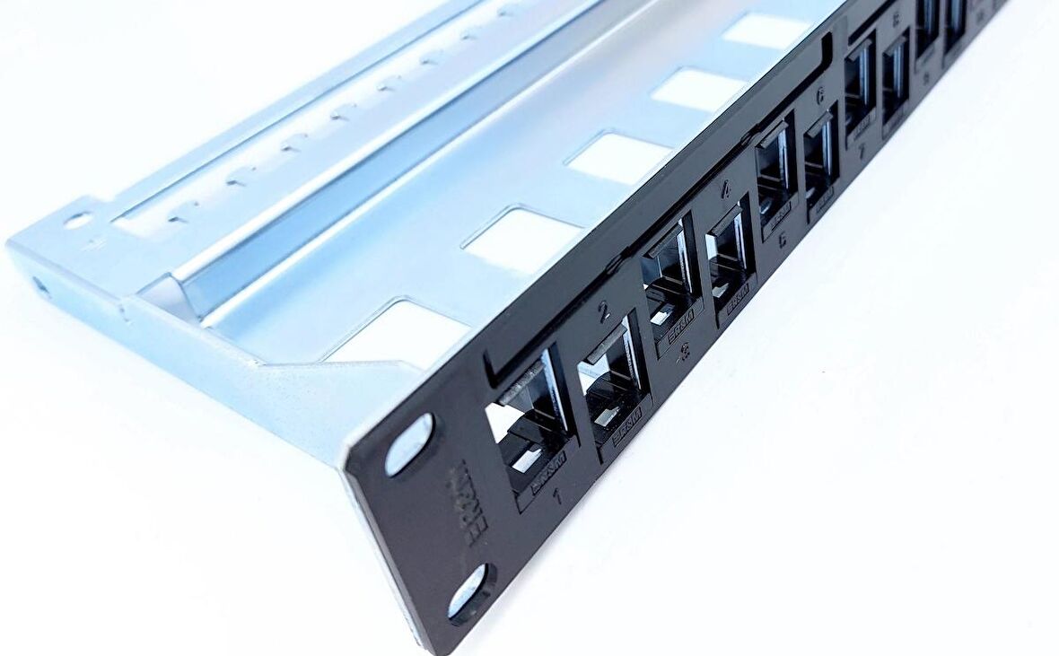 PATCH PANEL UTP CAT6 24 PORT