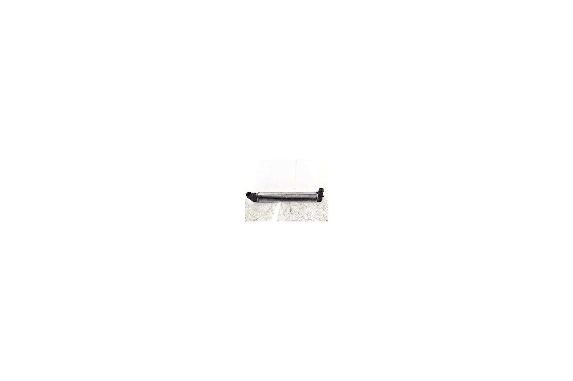 TURBO RADYATÖRÜ INTERCOOLER FLUENCE 2010 1.5DCI 657X89X85 144960024R 144966078R