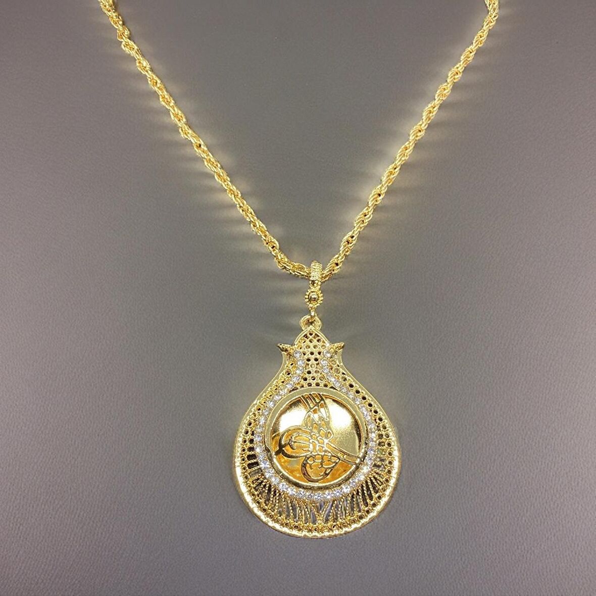Özel Günlerin Işıltısı Altın Kaplama Dizme Taş Osmanlı Turalı Bijuteri Kolye Şıklığınızı Taçlandırın