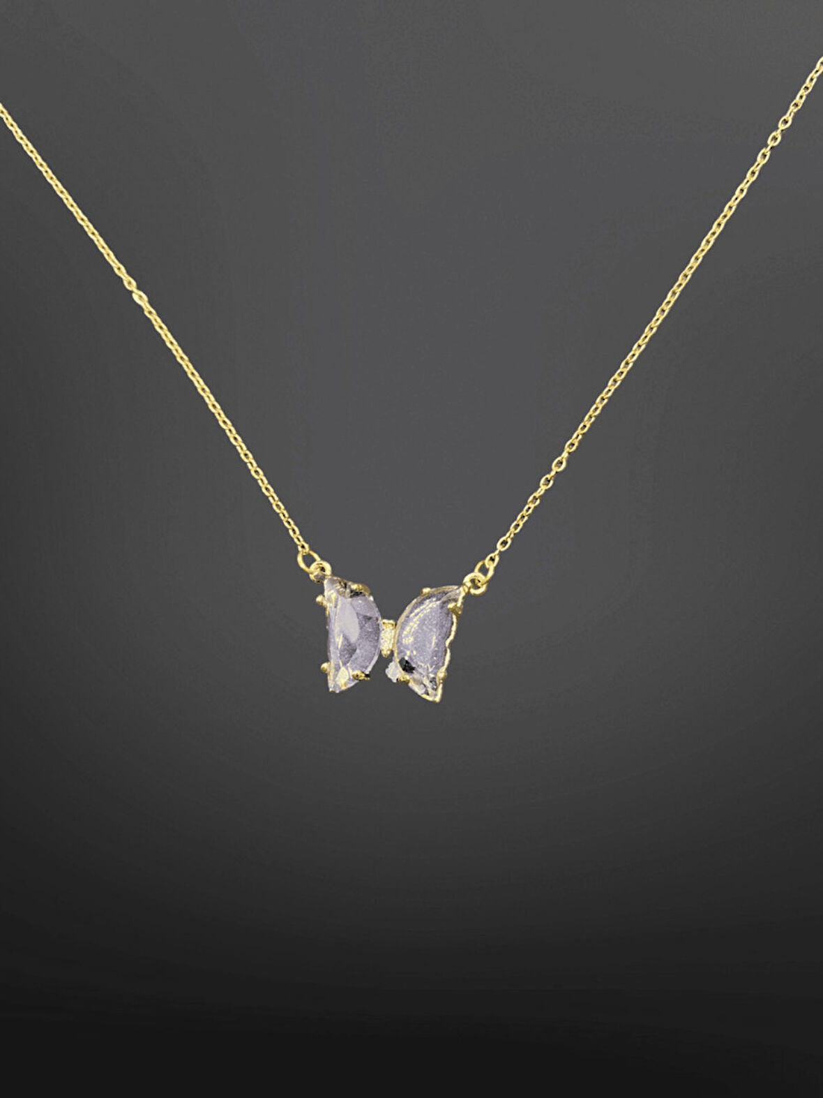 Gold Renk Mor Taşlı Kelebek Figürlü 316L Çelik Kolye 45 cm | Zarif Zincir ile Şık ve Romantik