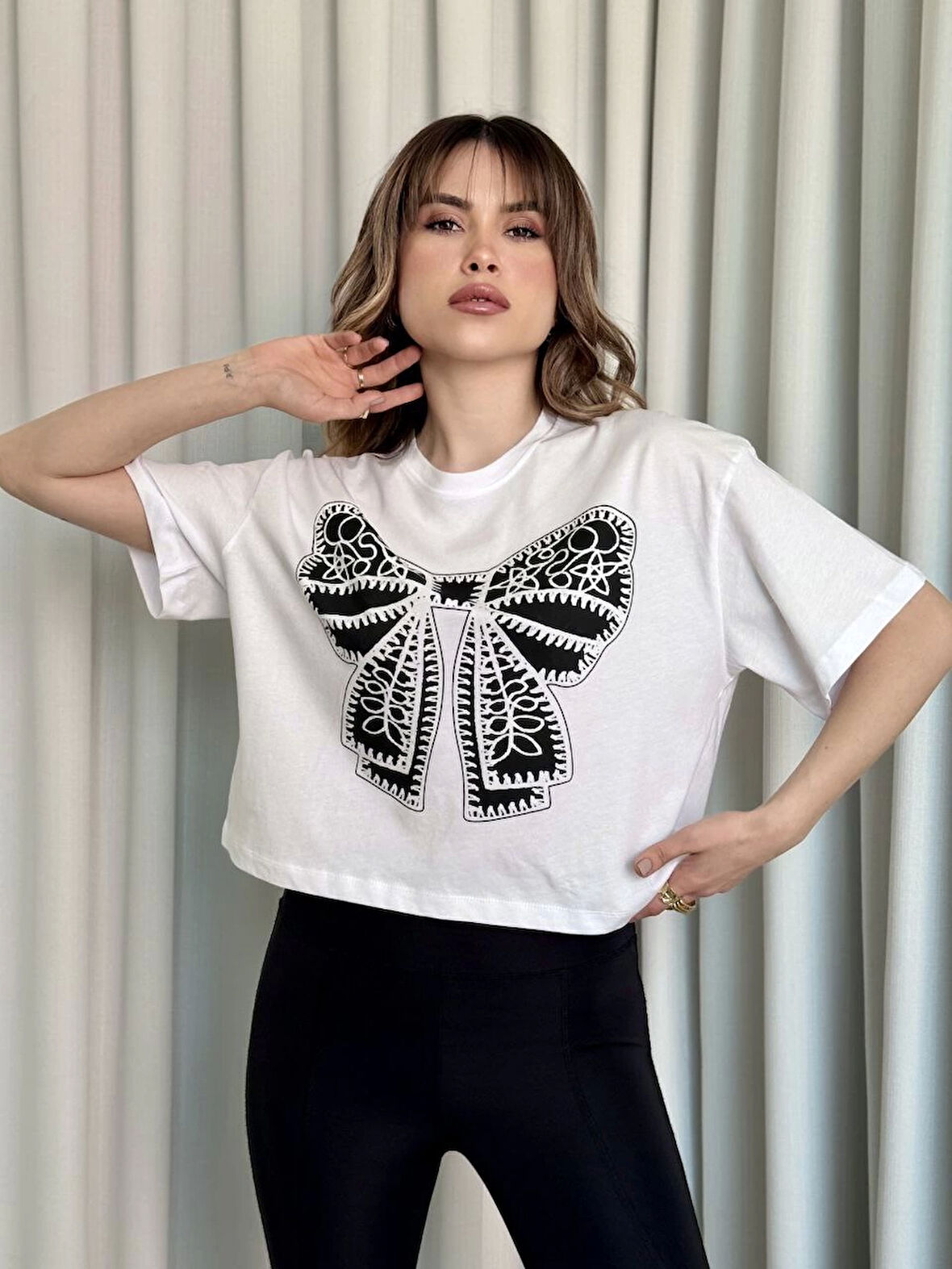 Oversize Beyaz baskılı crop tişört