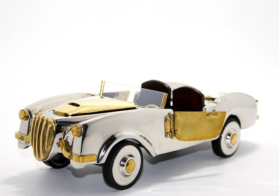 Pirinç Eski Model Araba  