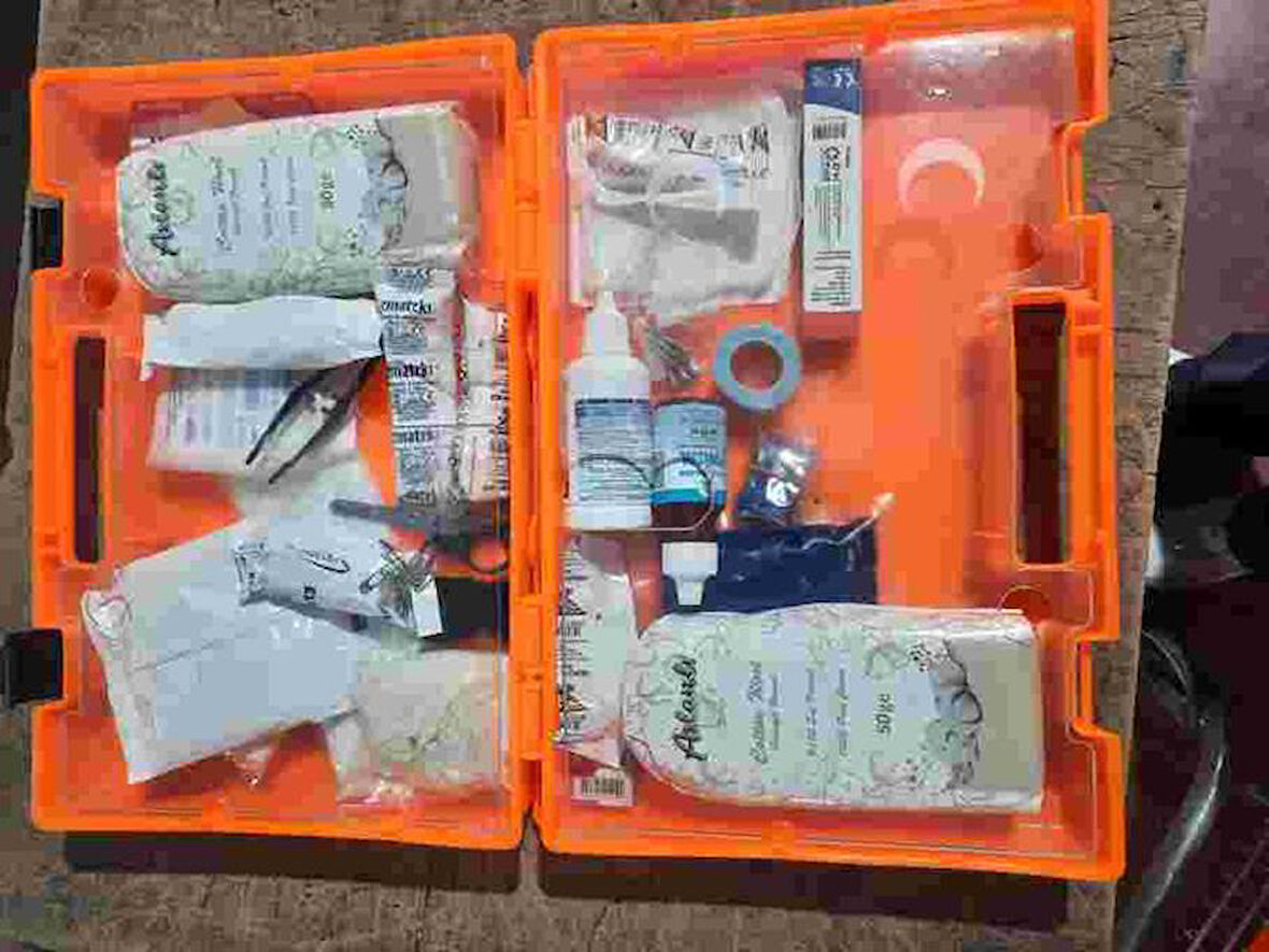 PLS. İŞYERİ İLKYARDIM SETİ EKO DUVARA MONTE EDİLEBİLİR HIRDAVAT GZD111113