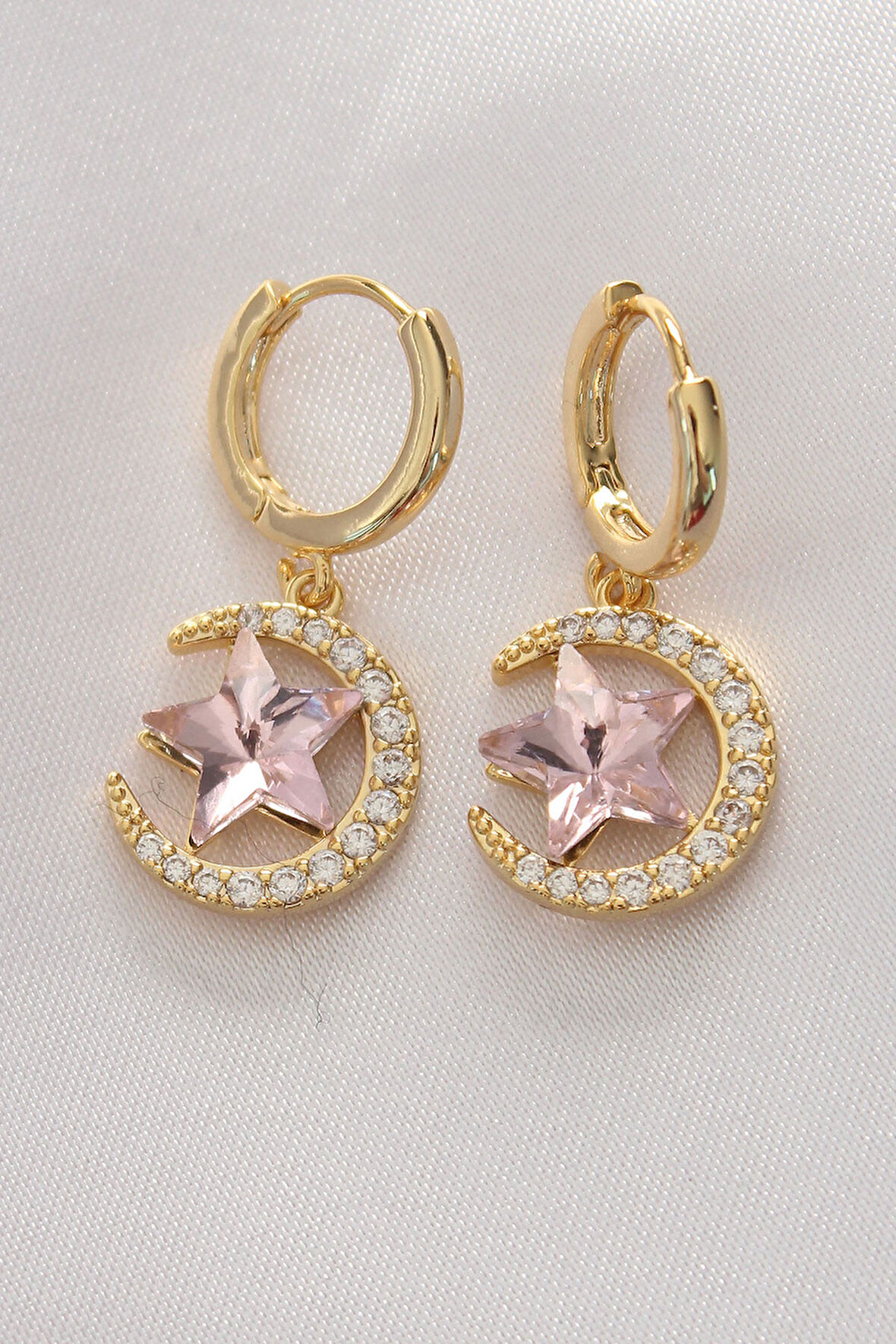 Pirinç Gold Renk Pembe Zirkon Taşlı Yıldız Detay Ay Küpe - Lisinya