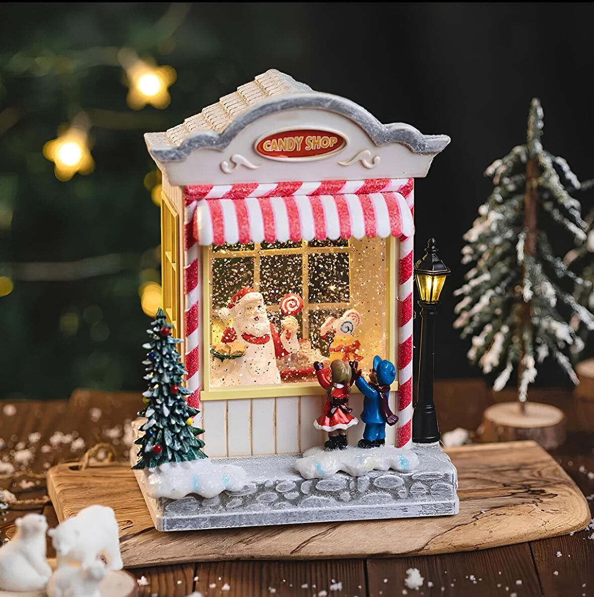 Yılbaşı Temalı Şekerci Dükkanı Kar Küresi Işıklı Müzikli 