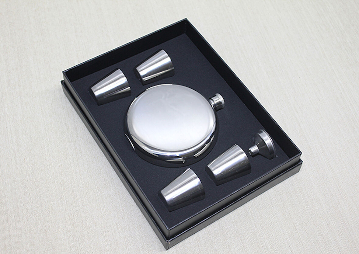 4 Shot Bardaklı Matara Seti Yuvarlak Çelik 