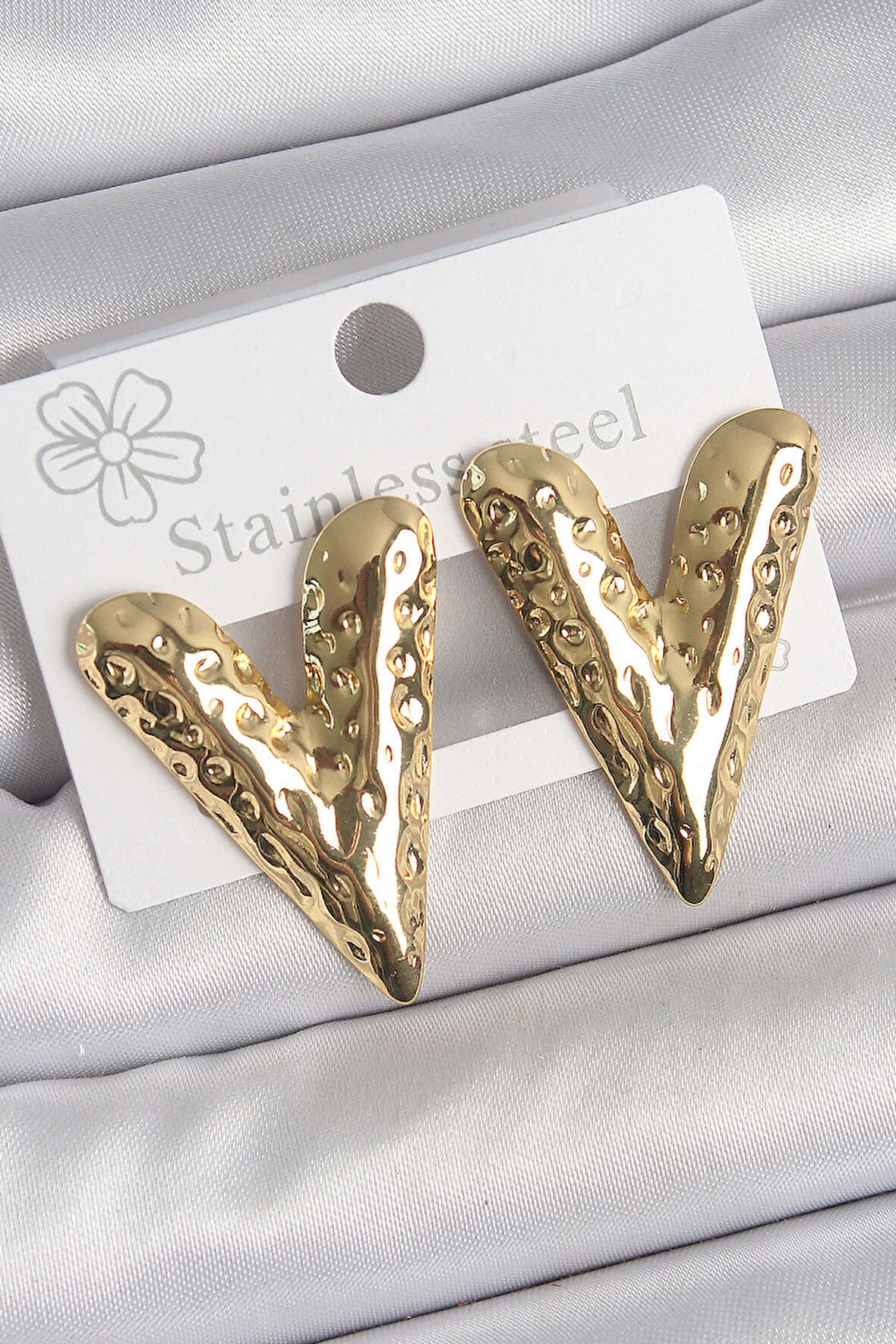 316 Çelik Gold Renk İşlemeli Kalp Model Kadın Küpe