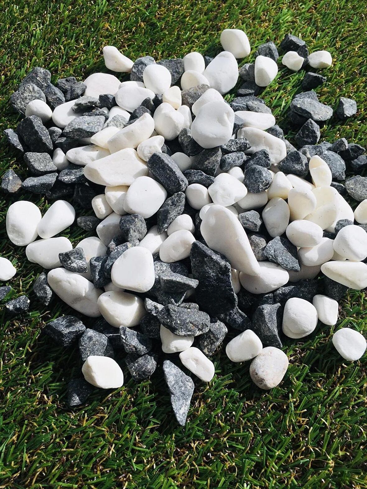 Karışık Renkli Çakıl Taşı 1-2 cm 20 kg Vazo Dibi Taşı Akvaryum Taş