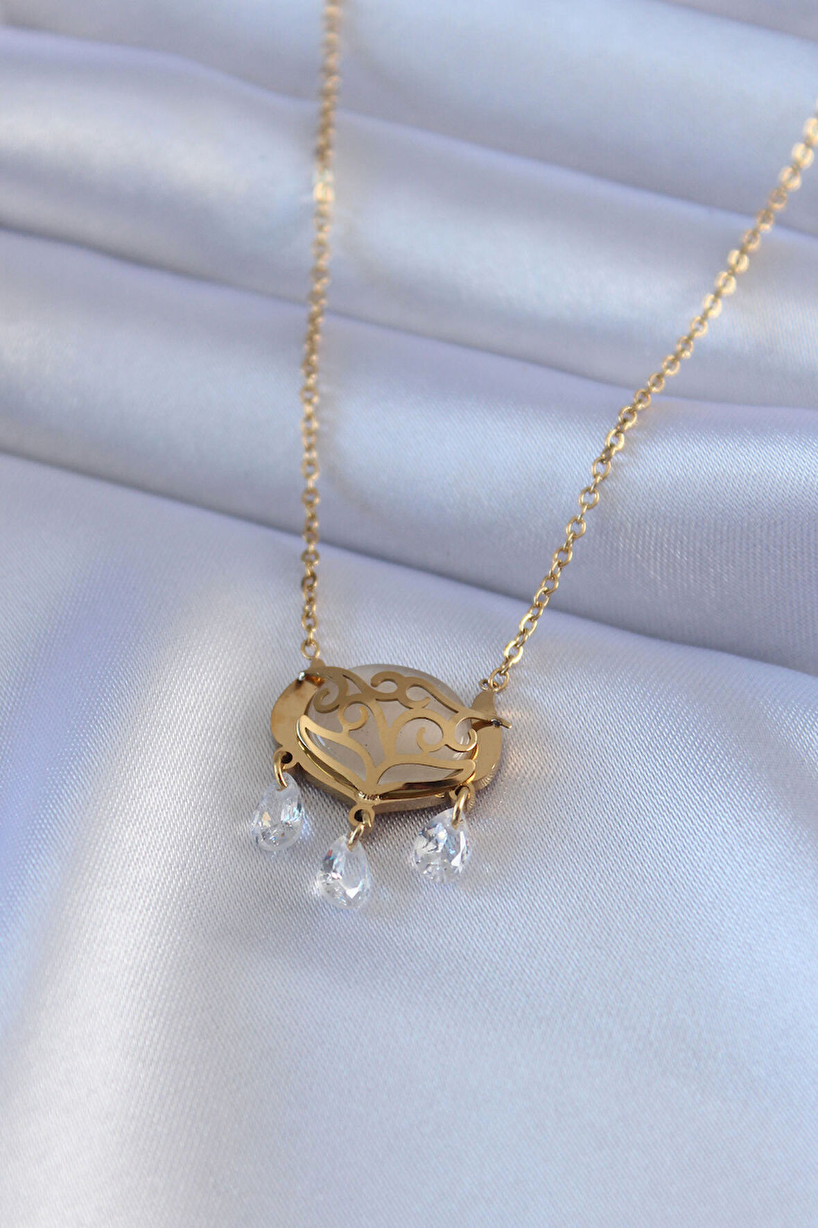 316L Çelik Gold Renk Lotus Model Zirkon Taşlı Kadın Kolye - Lisinya