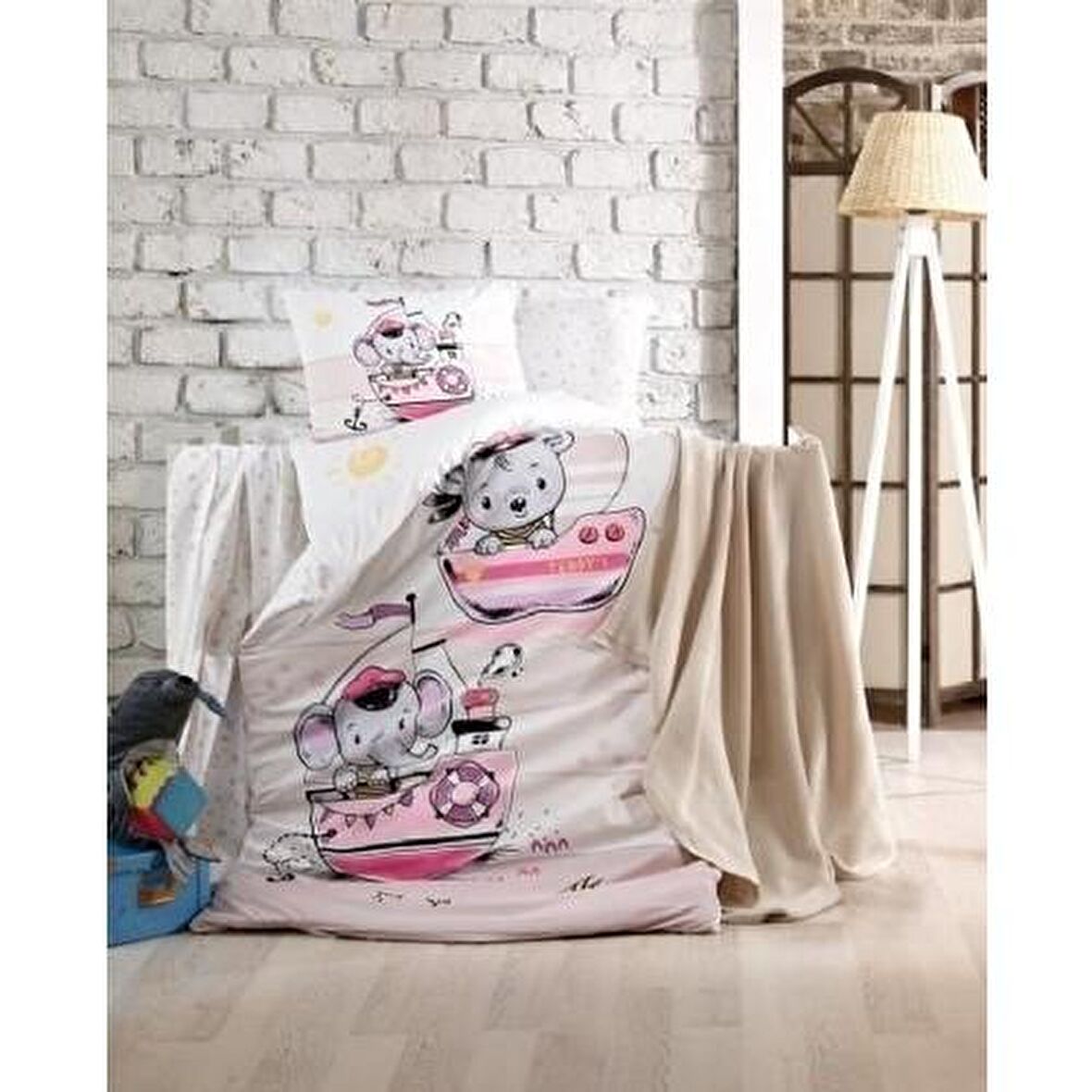 TAÇ KRİSTAL SAİLLİNG PİNK BAMBU ÖRGÜ BEBEK SETİ