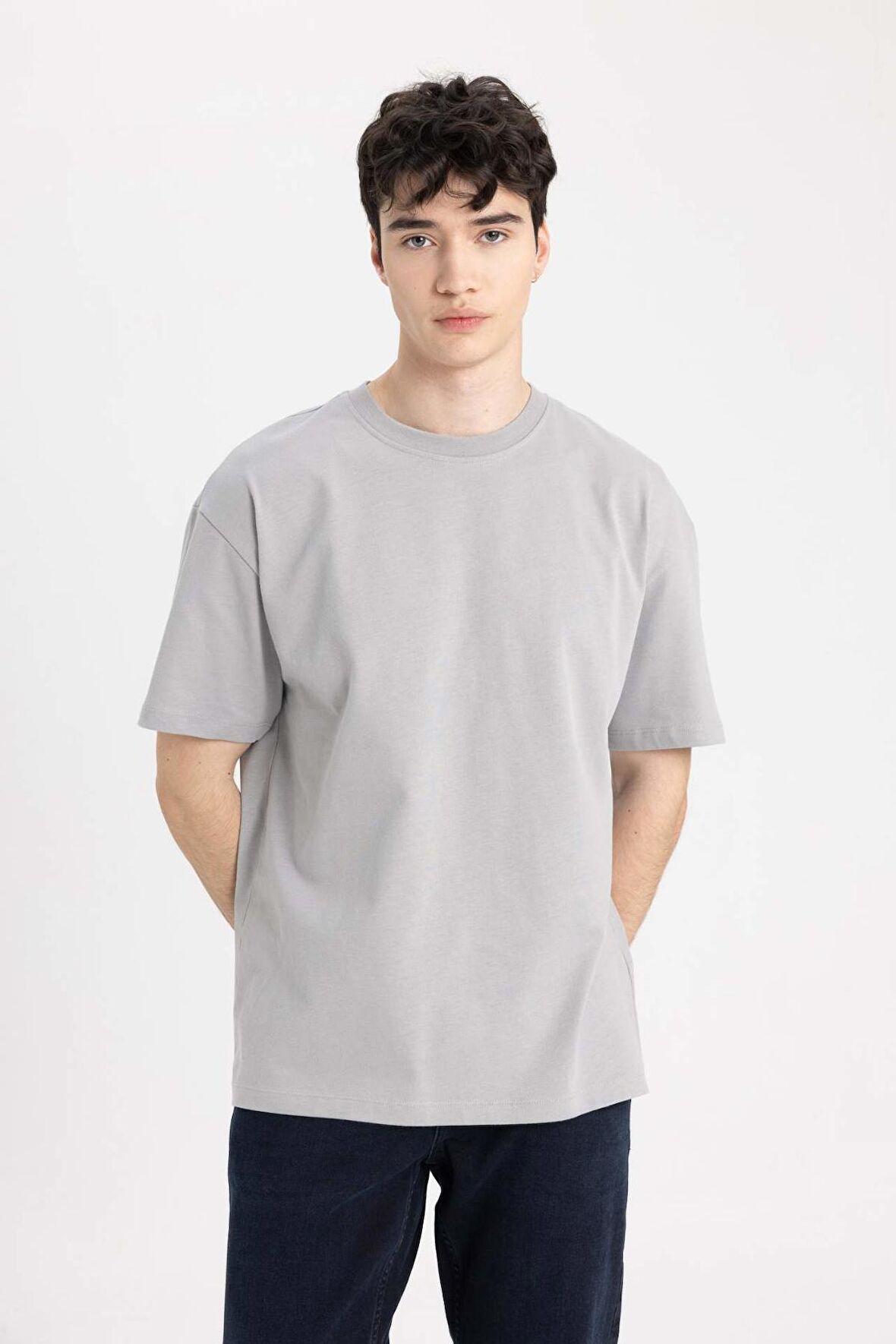 DeFacto Boxy Fit Bisiklet Yaka Kısa Kollu Tişört C5277AX24SPGR367