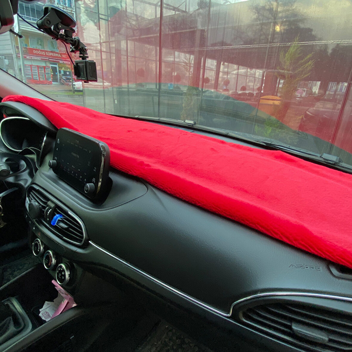 Yumuşak Tüylü Peluş Kürk Oto Torpido Bagaj Üstü Örtü Halı Kırmızı 130x40cm