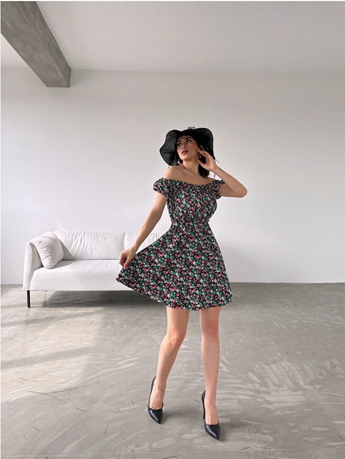 Madonna Yaka Çiçek Desenli Krinkıl Elbise - SİYAH-YEŞİL - L