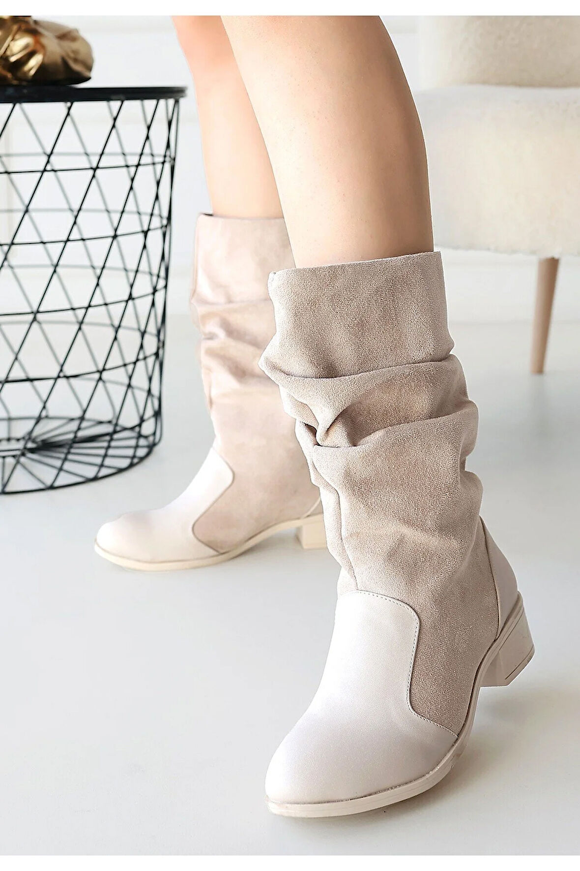 Jolin Bej Cilt Süet Detaylı Çizme