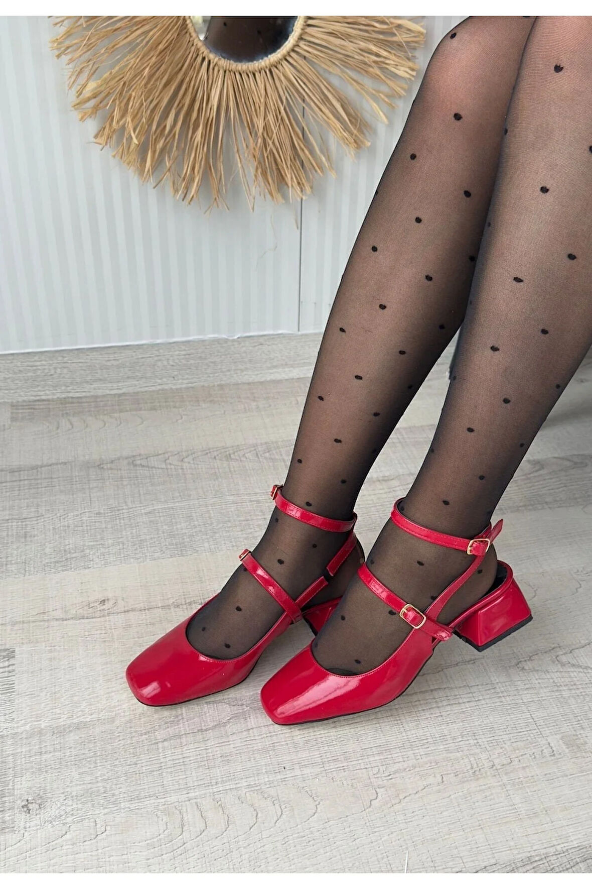 Karmi Kırmızı Rugan Topuklu Kemerli Ayakkabı