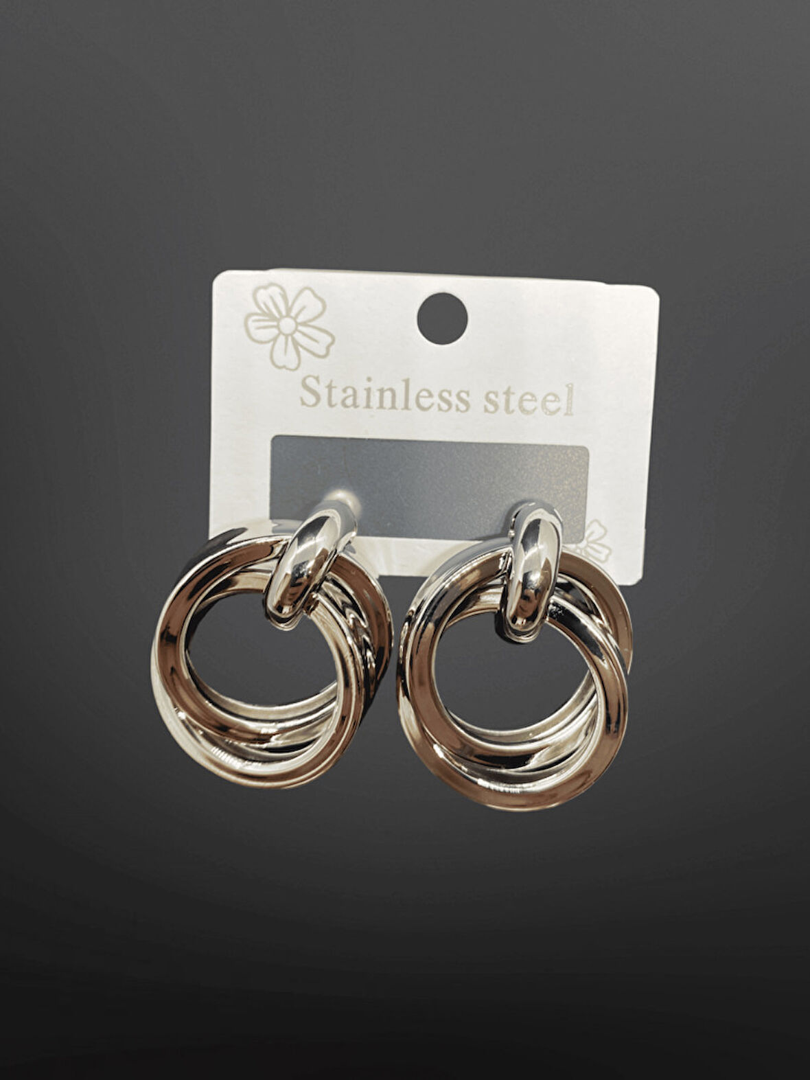 Gümüş Renk 316L Çelik Halka Küpe – Modern Zincir Görünümlü Çift Halka Tasarım