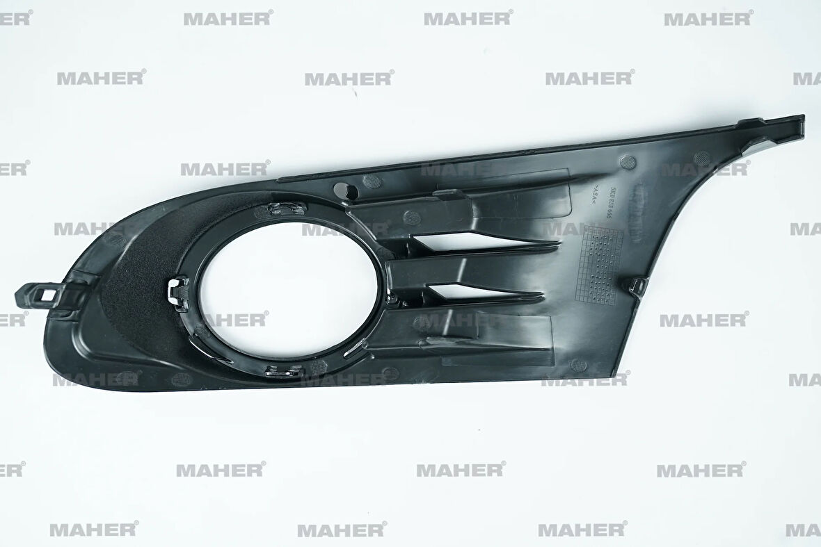 SİS LAMBA KAPAĞI GOLF6 2009-2013 (SİS DELİKLİ+NİK) SAĞ 5K0854662RYP