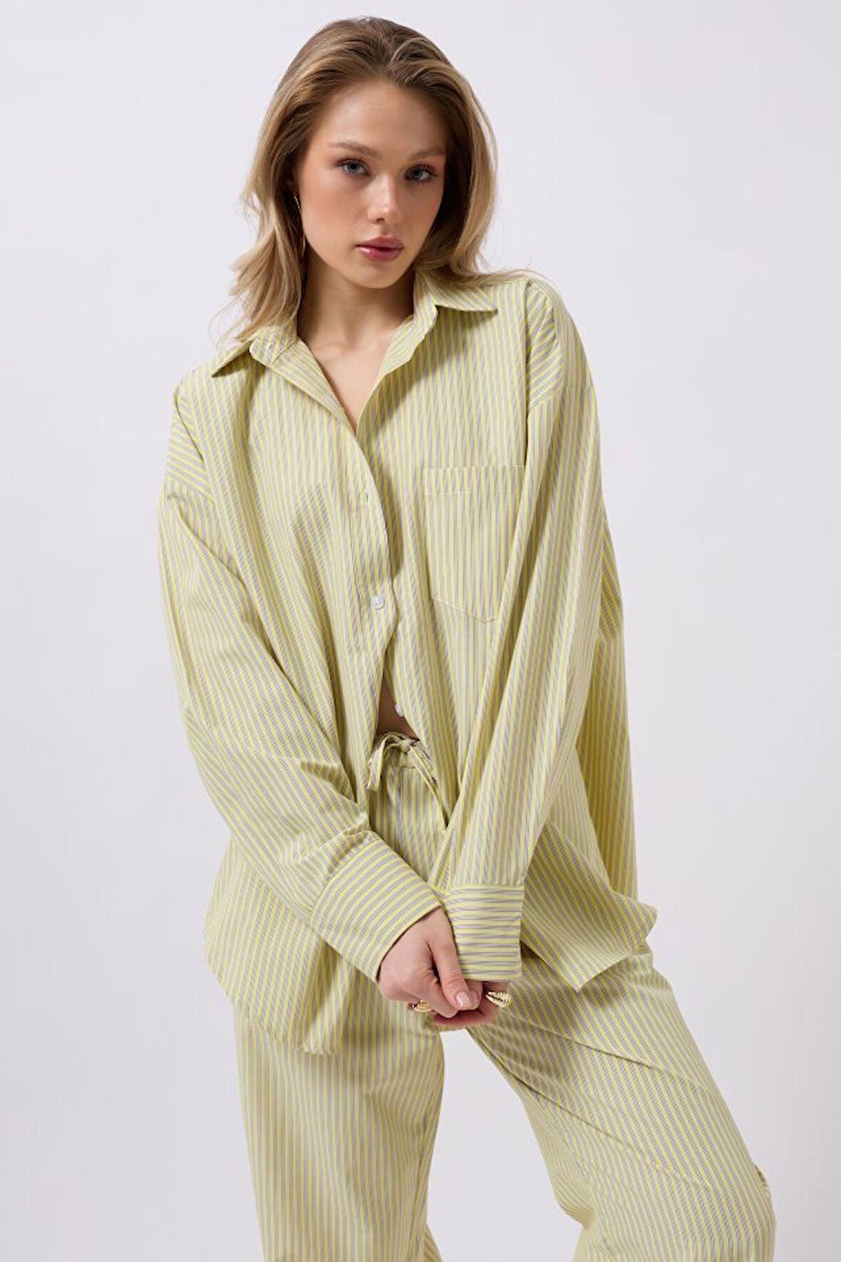 Çizgili Cep Detay Gömlek