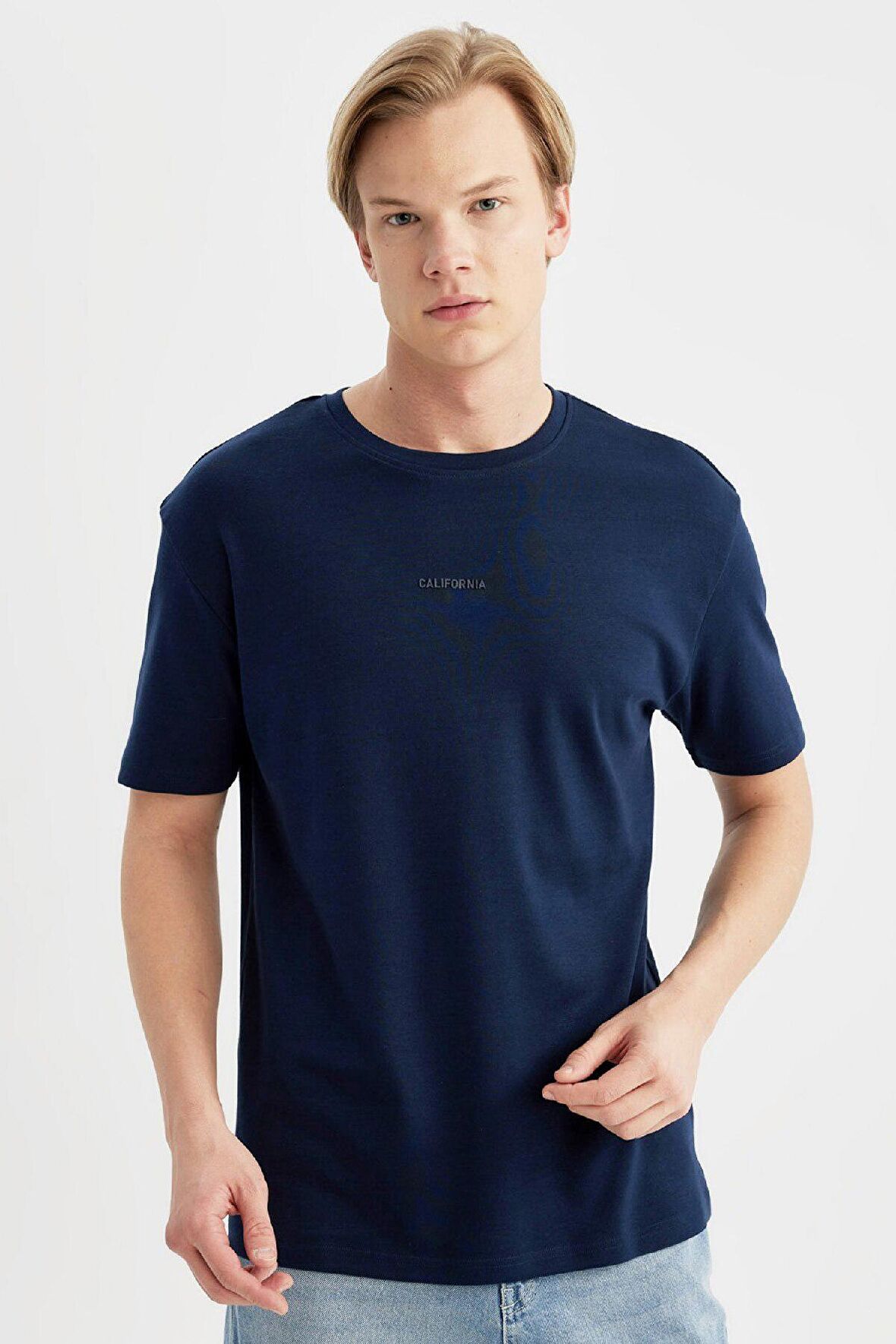 DeFacto Regular Fit Bisiklet Yaka Baskılı Kısa Kollu Ağır Kumaş Tişört B4290AX24SPNV256