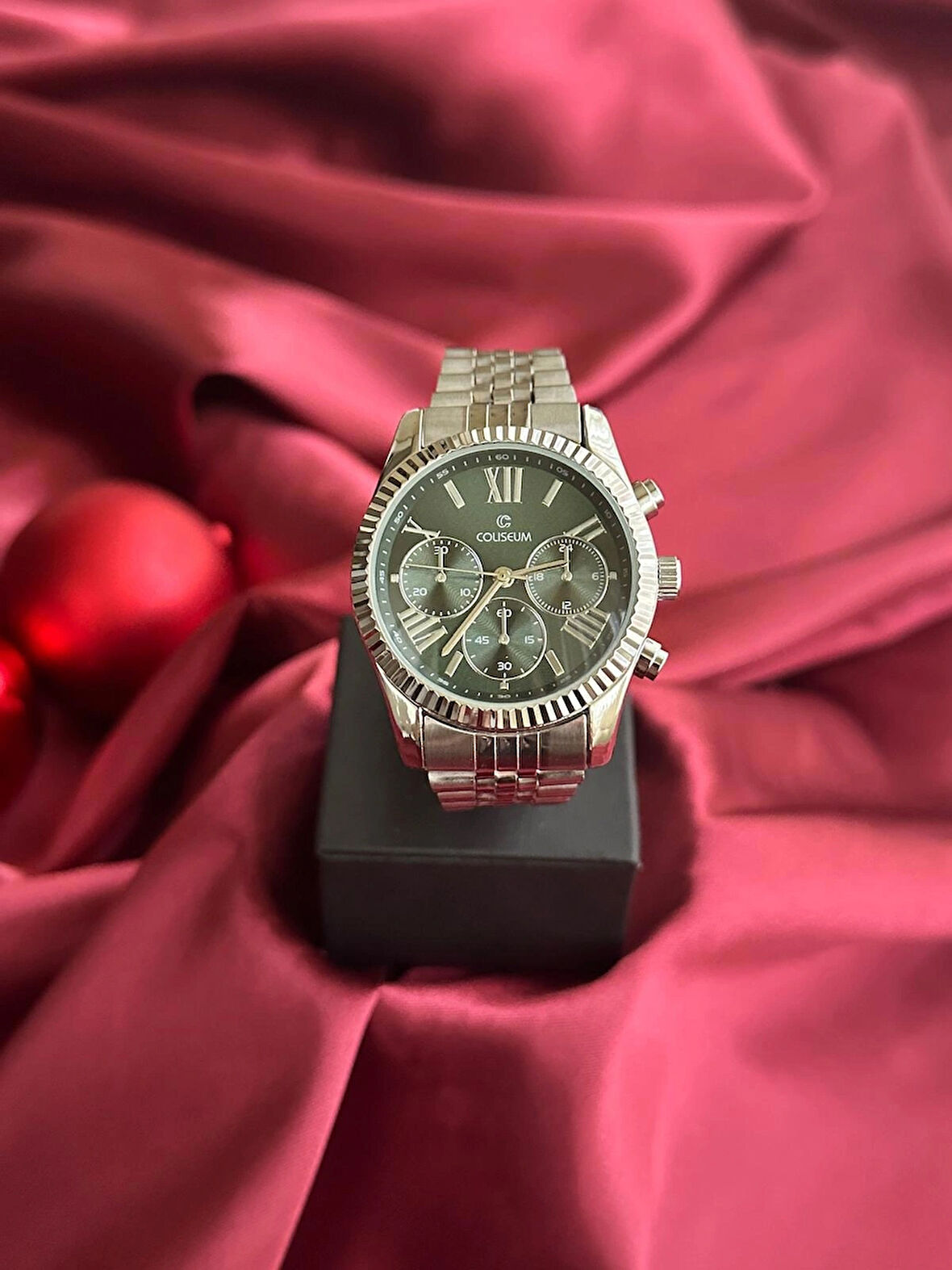 Yuvarlak Gümüş Renk İçi Yeşil Klasik Kadın Kol Saati