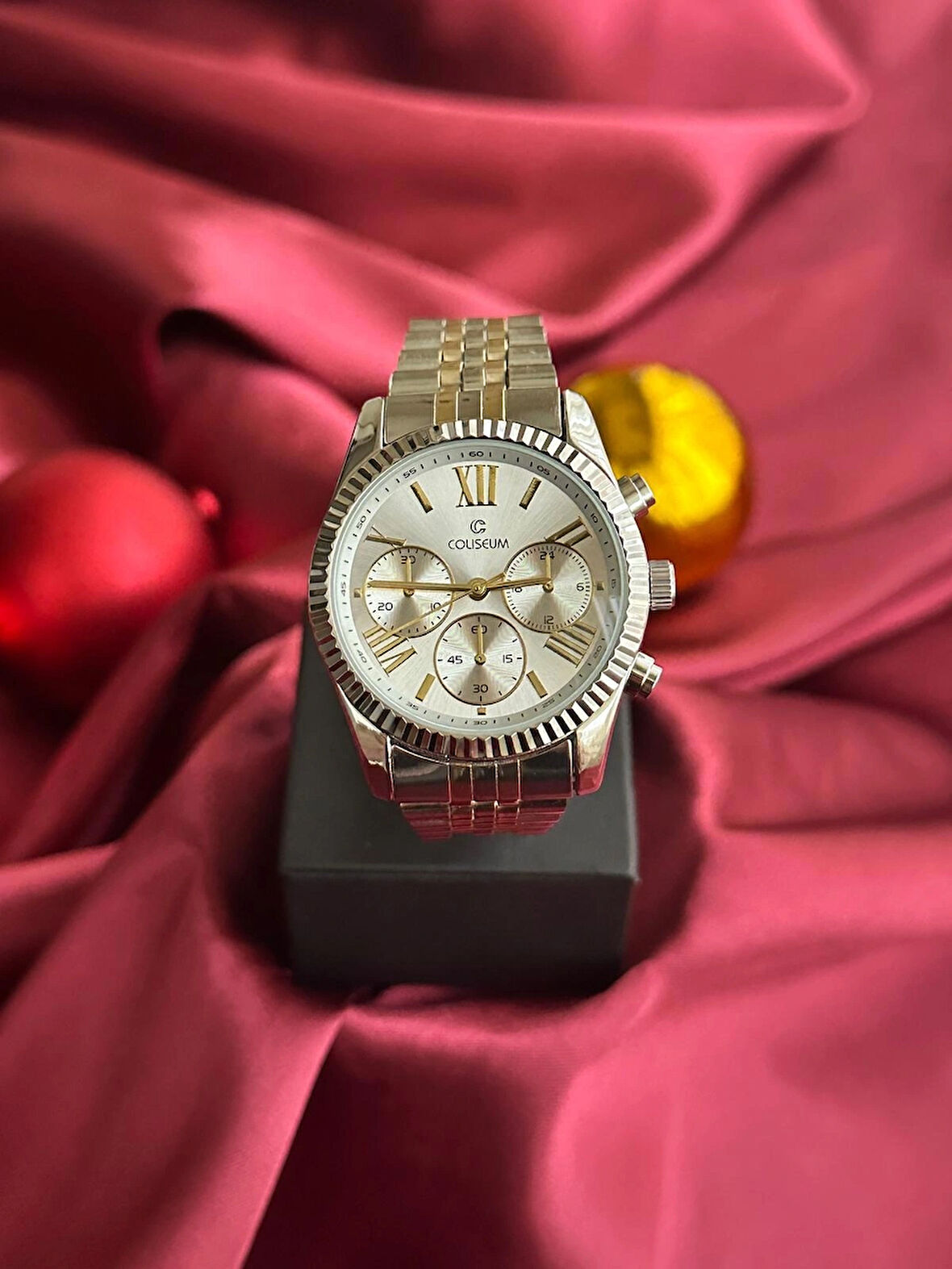 Yuvarlak Gümüş Renk Gold Detaylı Klasik Kadın Kol Saati