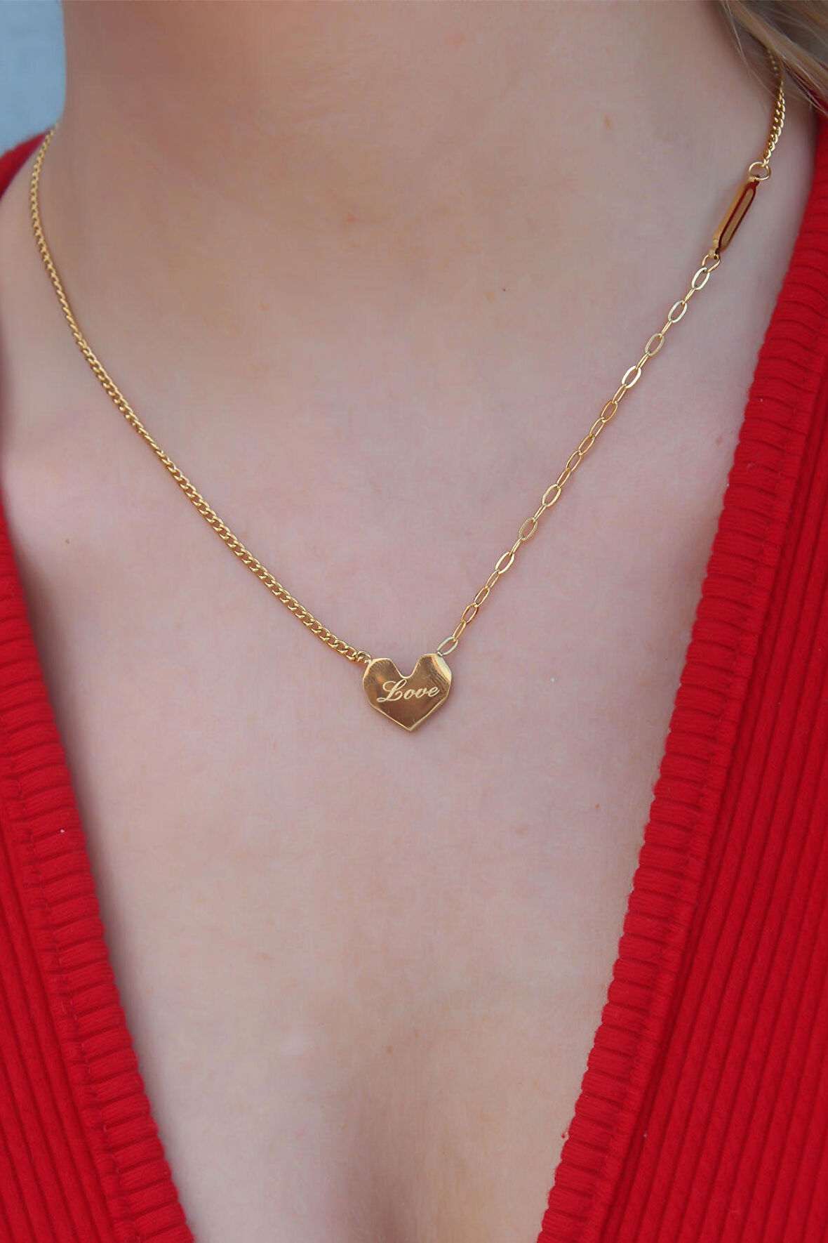 DORAMİRA Love Yazı İşlemeli Kalp Figürlü Altın/Gold Renk Kadın Çelik Kolye 316L
