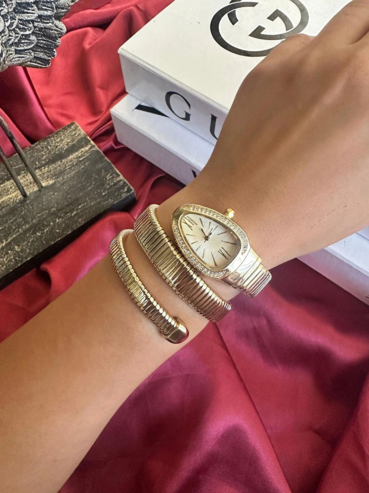 Sarmal Model Gold Şık Kadın Kol Saati
