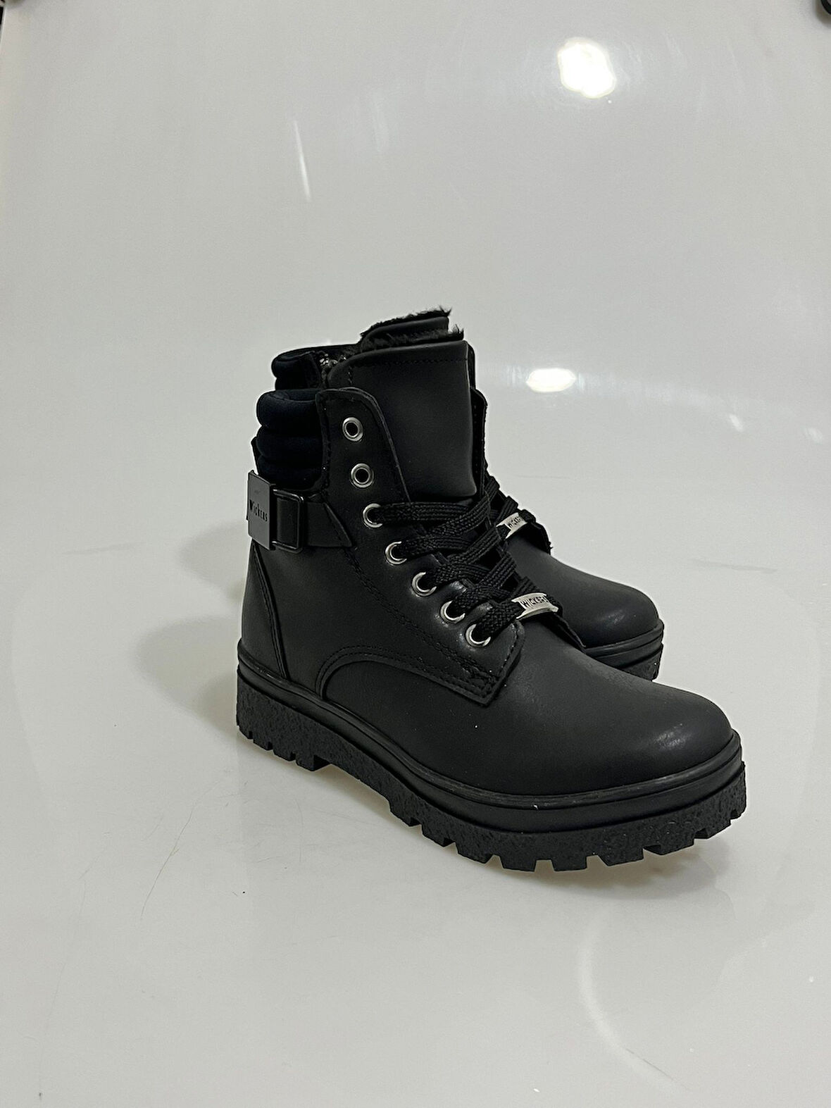 2159 Wickers Siyah Cilt Ortapedik Taban Çocuk Botu