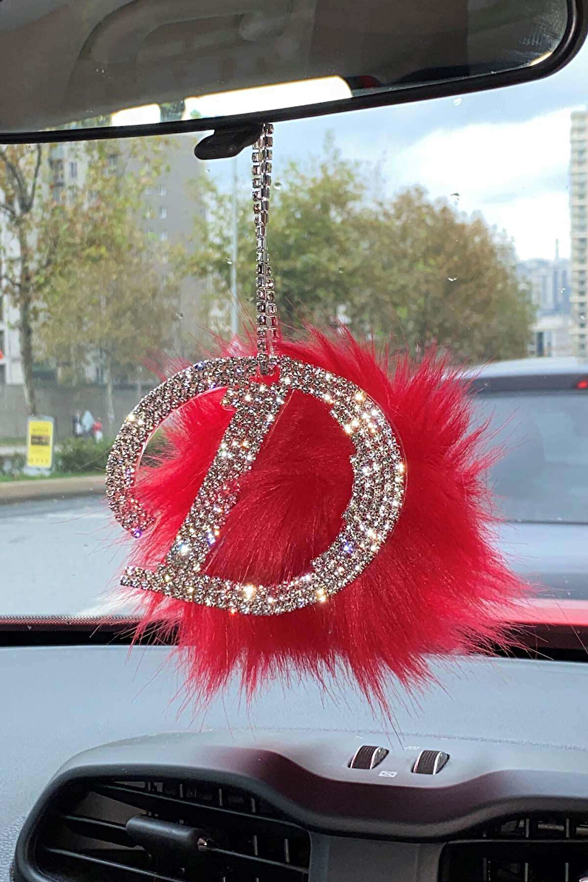 Swarovski Gümüş Taşlı Dikiz Ayna Kolye Süsü Kırmızı Tüylü D Harfi