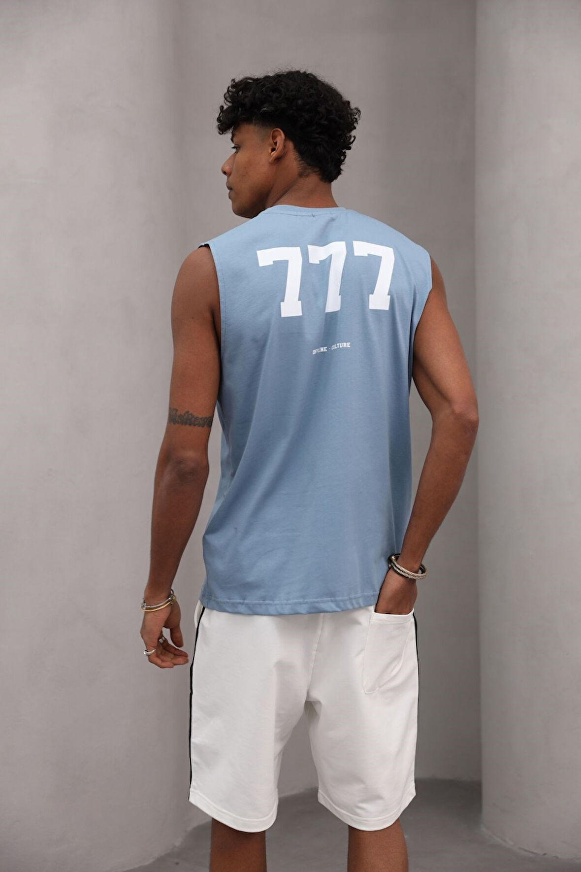 Rahat Kesim Offline Culture Kolsuz  %100 Pamuk Tişört Erkek