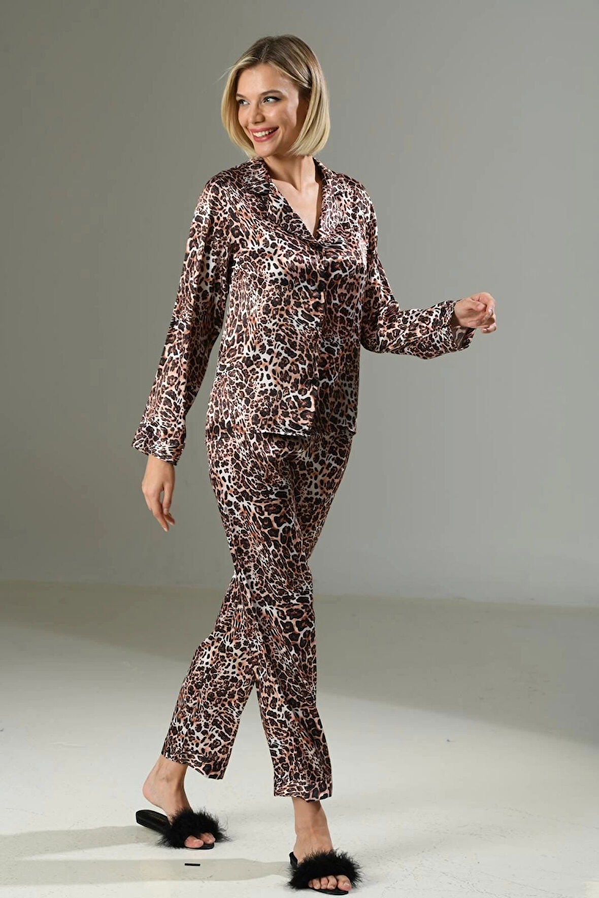 Litae Leopar Desen Yumuşak Dokulu Saten Gecelik Takımı