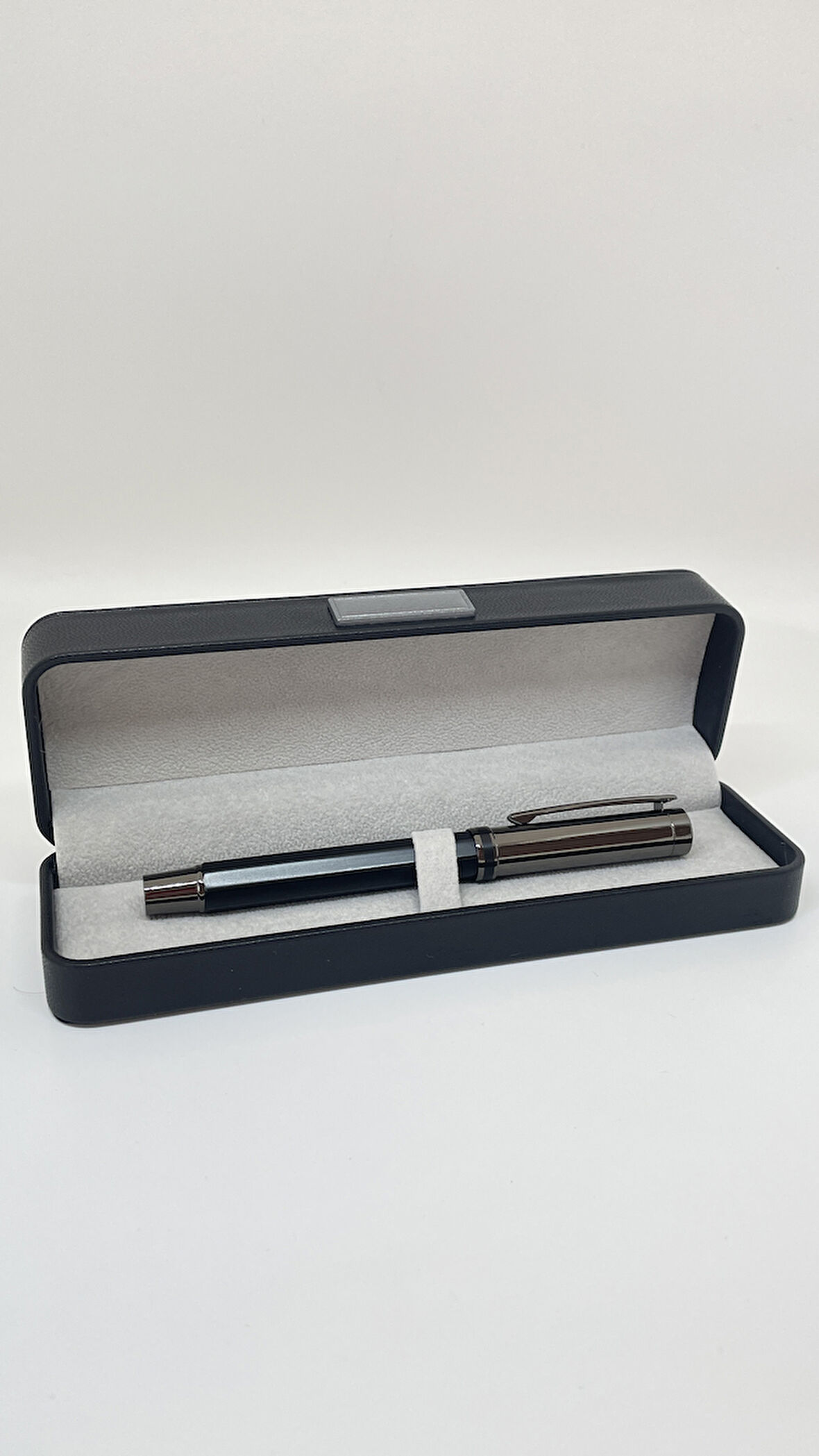 Elegance Series Midnight Gleam Deri Kutulu Siyah Roller İmza Kalemi