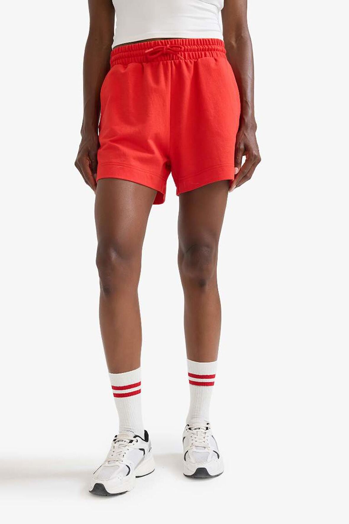 DeFactoFit Standart Fit Sporcu Kısa Paça Basic Düz Şort