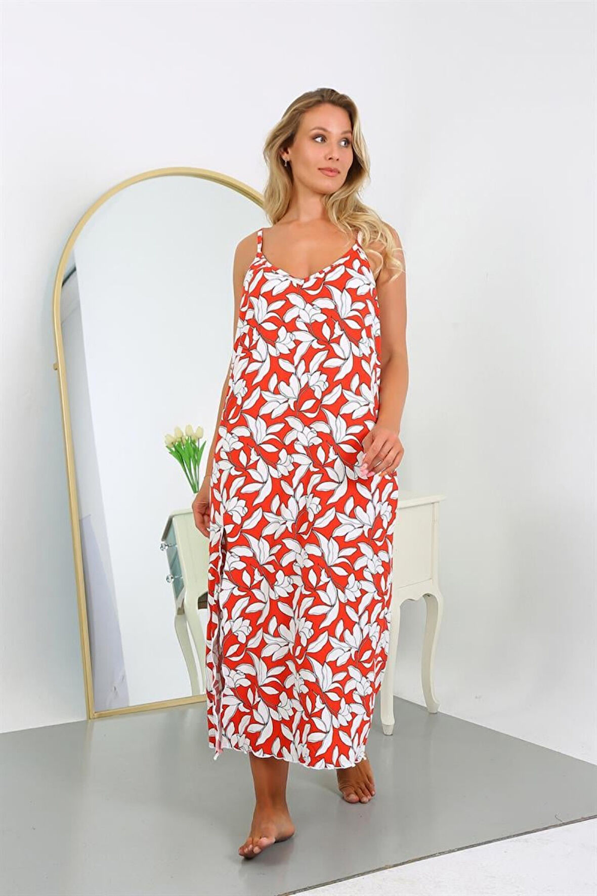 Celira Kadın Büyük Beden İp Askılı Pamuklu Uzun Gecelik NS12105