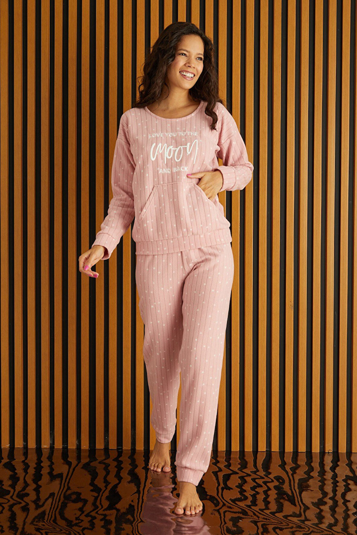 Kadın Bisiklet Yaka Kanguru Cep Bilek Manşetli Fitilli Polar Kışlık Pijama Takımı