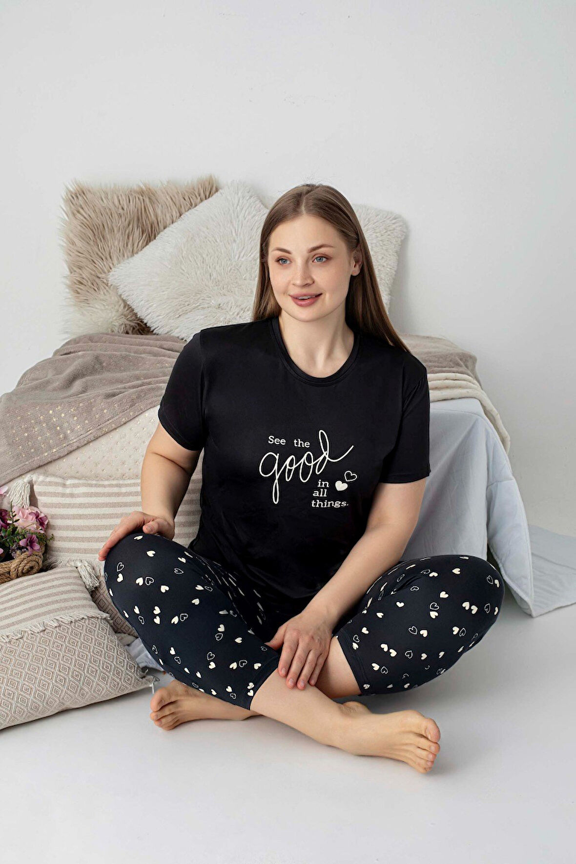 Kadın Bisiklet Yaka Düğmesiz Battal Kesim Viskon Yazlık Kısa Kol Büyük Beden Pijama Takımı