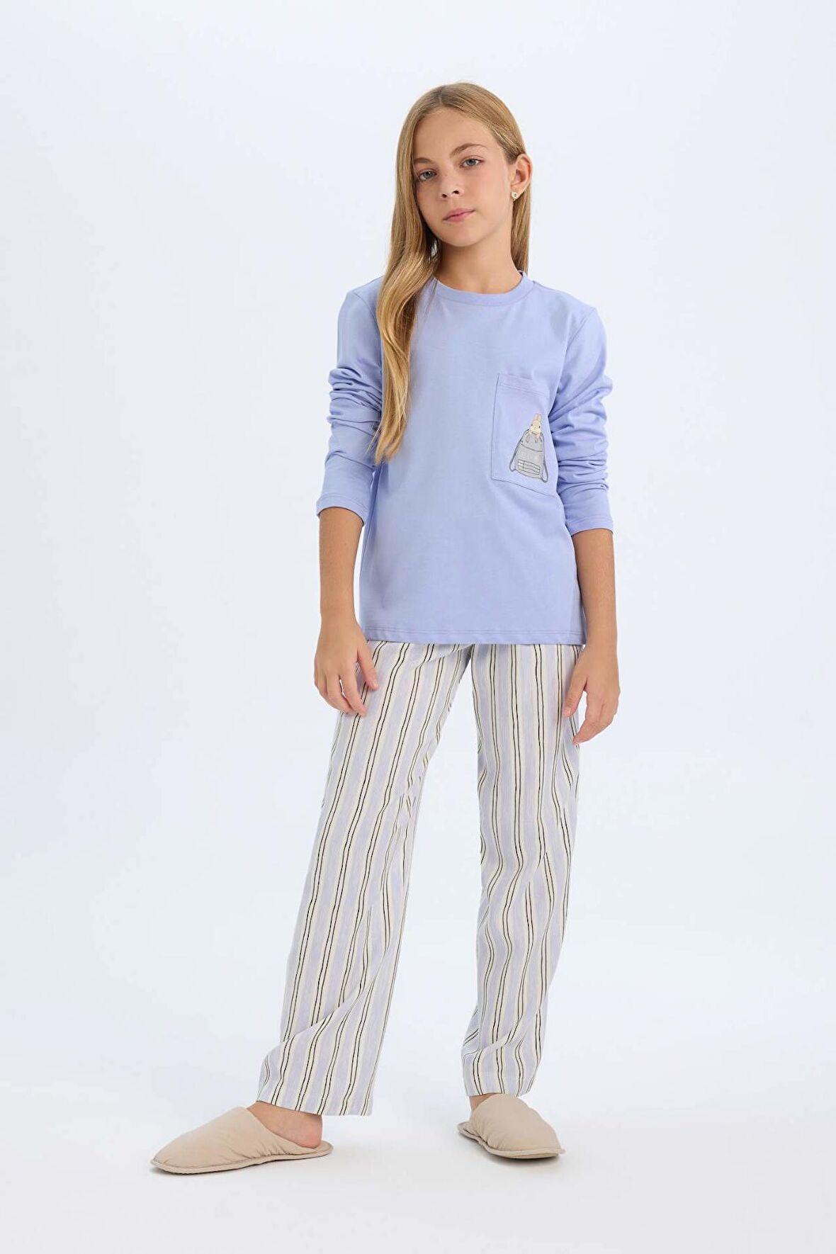 DeFacto Kız Çocuk Pijama Takım Bisiklet Yaka Uzun Kollu Üst Beli Lastikli Uzun Alt D2112A824AUPR462