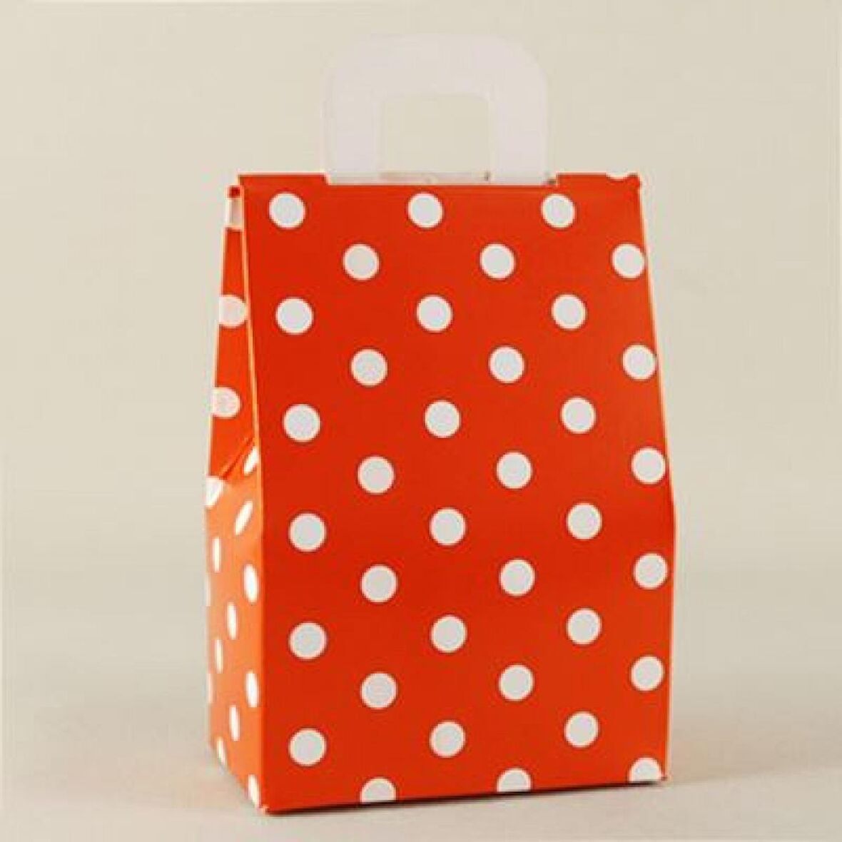 HEDİYE ŞEKER KUTUSU KIRMIZI PUANLI 7CM X 5CM