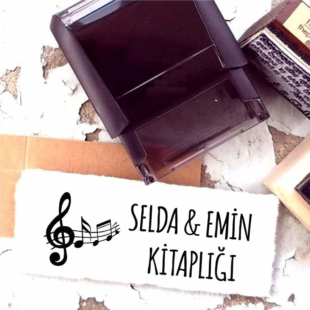 Kişiye Özel Tasarım İsim Yazılı Kitap Kaşesi -82