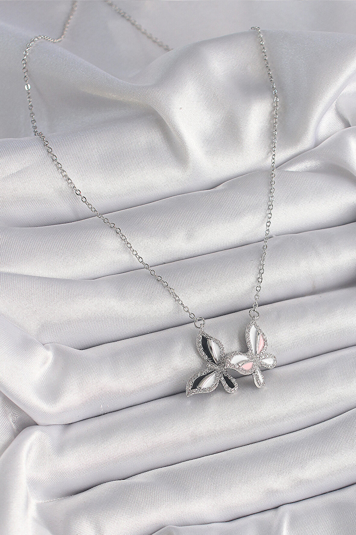 316L Çelik Gümüş Renk Zincir Zirkon Taşlı Renkli Kelebek Model Kadın Kolye