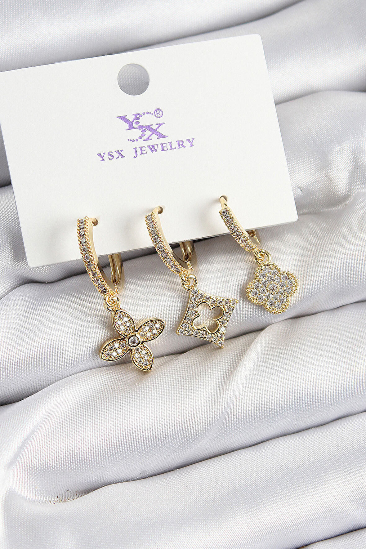 Pirinç Zİrkon Taşlı Yonca Model Gold Renk 3'lü Kadın Küpe