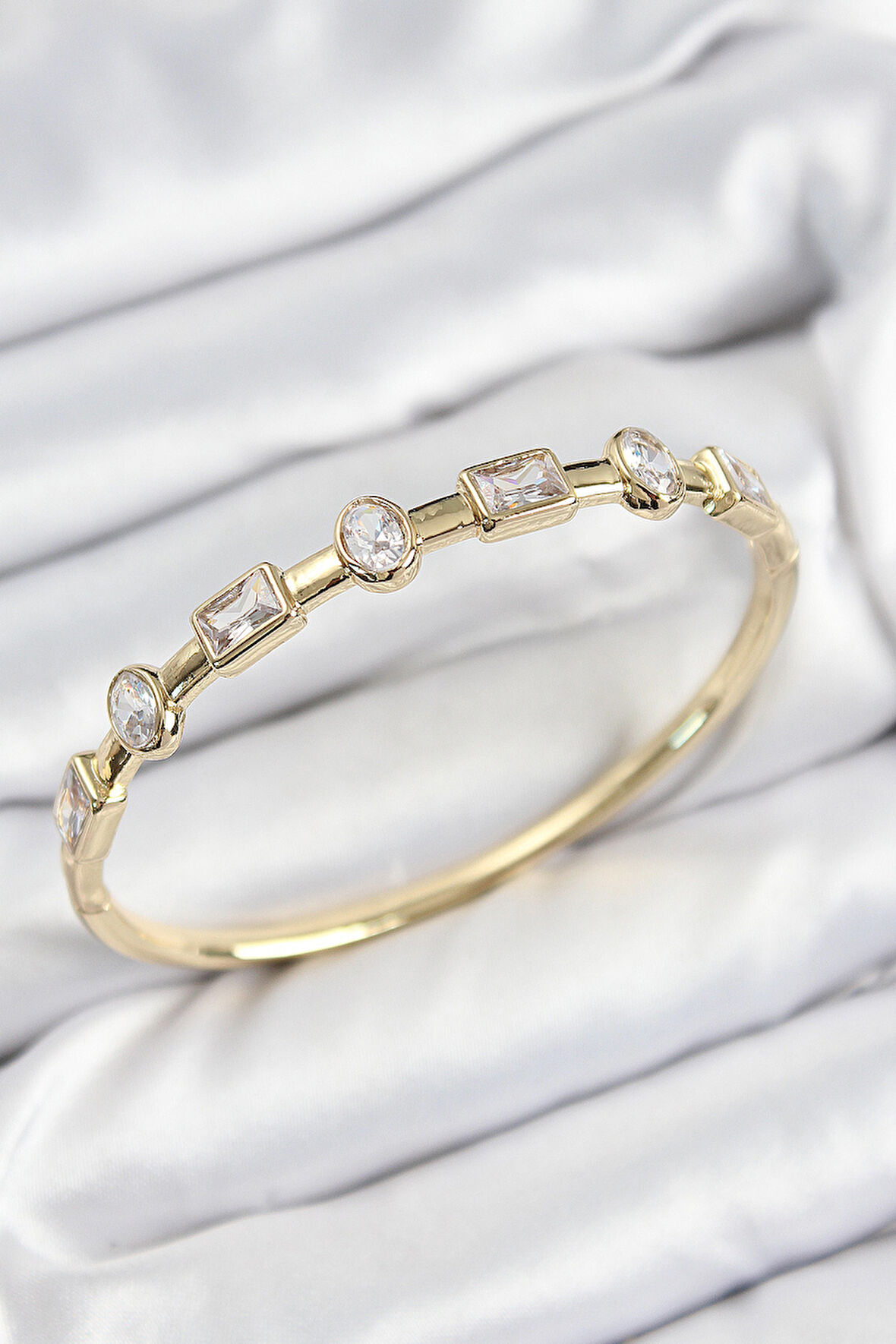 Pirinç Zirkon Taşlı Geometrik Model Model Gold Renk Kadın Kelepçe