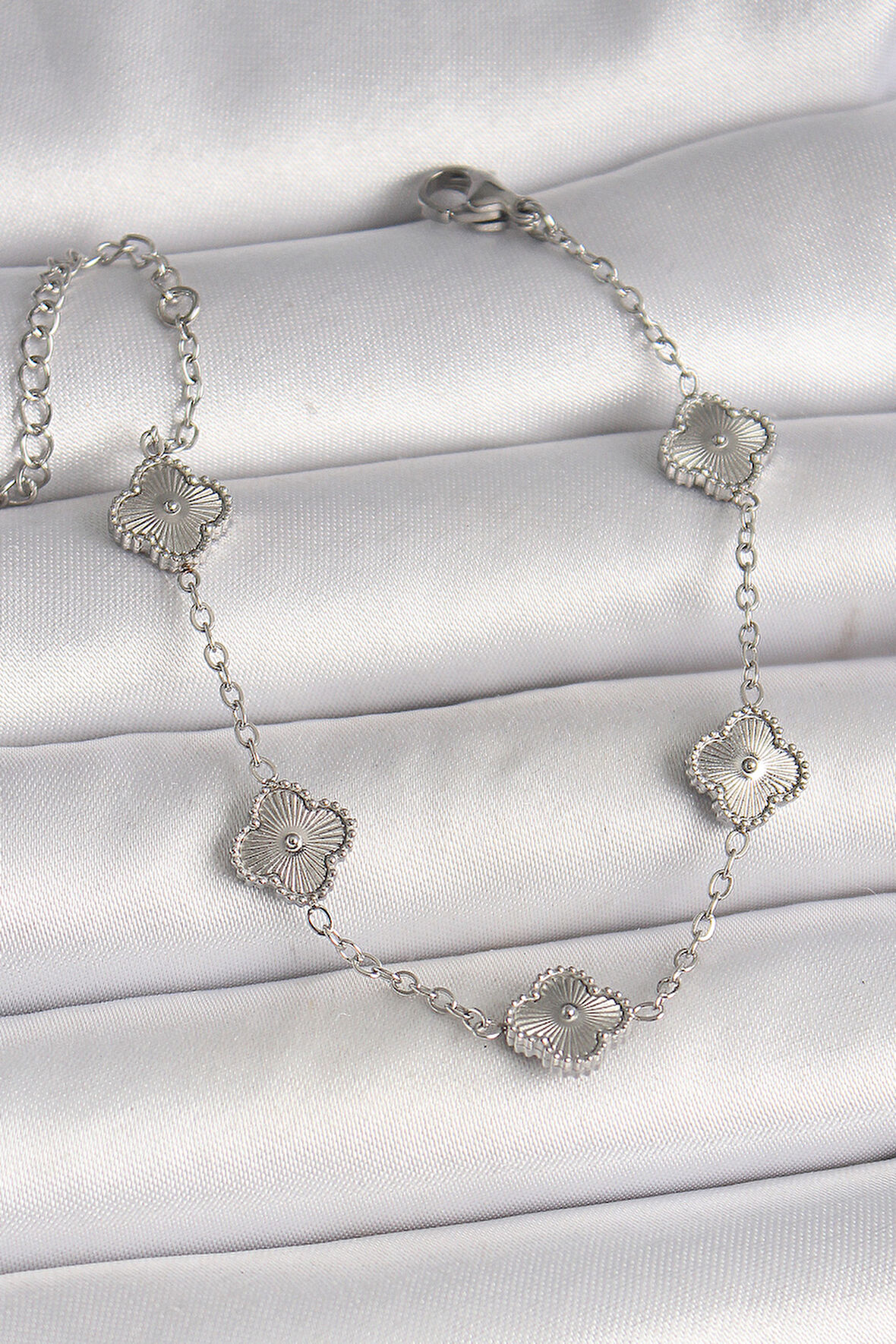 316L Çelik Gümüş Renk İşlemeli Baby Boy Yonca Model Kadın Bileklik