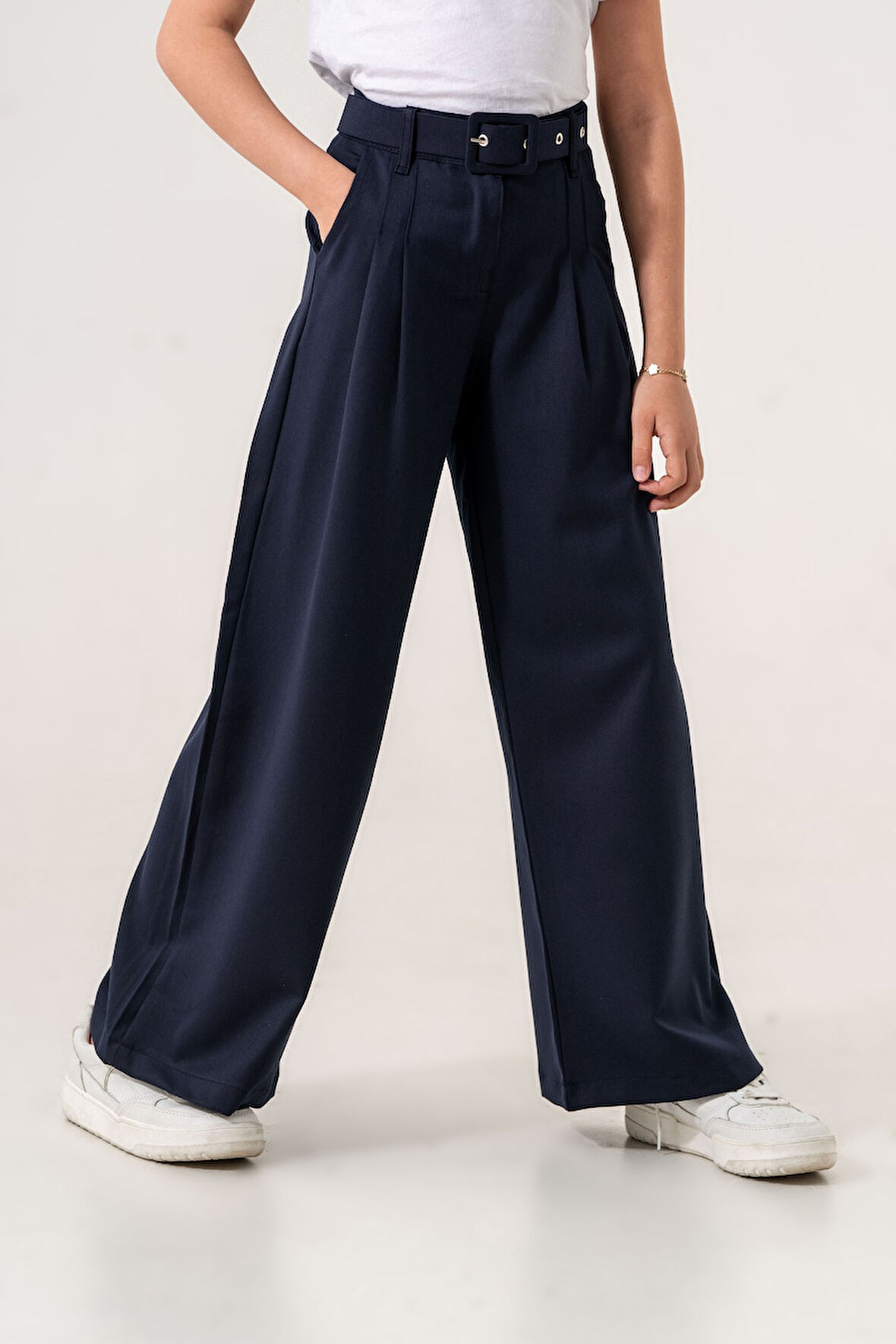 Kız Çocuk Kemerli Pileli Pantolon 6000